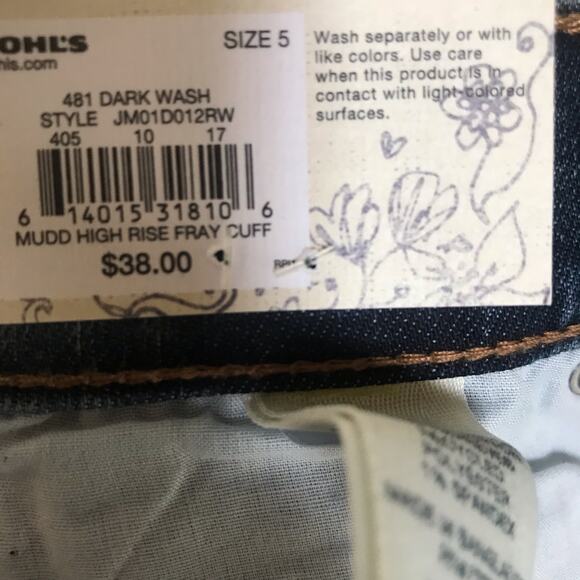 NEW Mudd High Rise Shortie Distressed Cuffed Shorts Junior's Size 5 NWT $38 - Picture 8 of 8